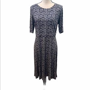 Loft size M grey & white w/teal accent print dress